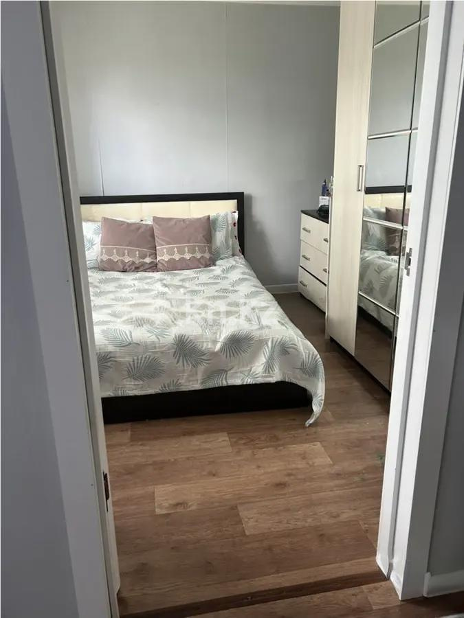 Продажа 3-комнатной квартиры, 43 м², 11а мкр., дом  7 в Караганде - фото 2