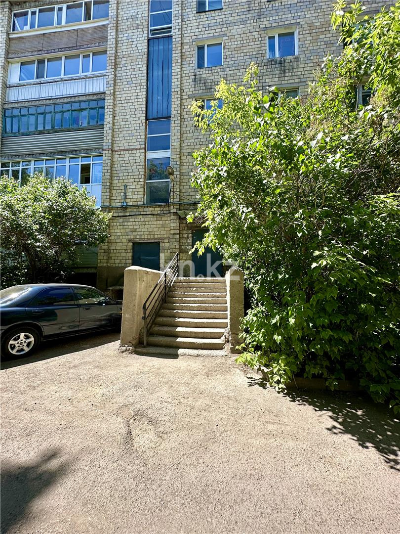 Продажа 4-комнатной квартиры, 79 м², ул. Крылова в Караганде - фото 27