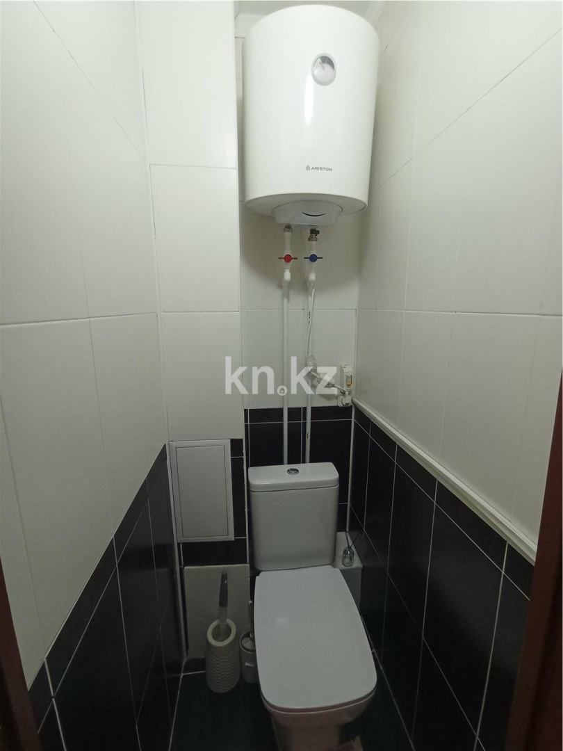 Продажа 3-комнатной квартиры, 68 м², ул. Университетская в Караганде - фото 10