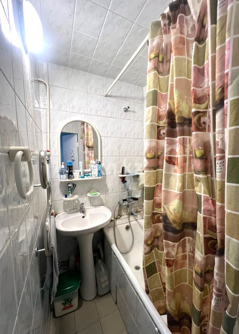 Продажа 3-комнатной квартиры, 63 м², 11 мкр. в Алматы - фото 12