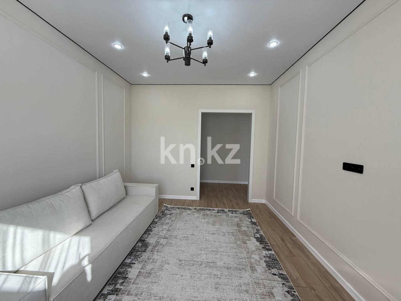 Продажа 2-комнатной квартиры, 60 м², пр. Шахтеров в Караганде - фото 2