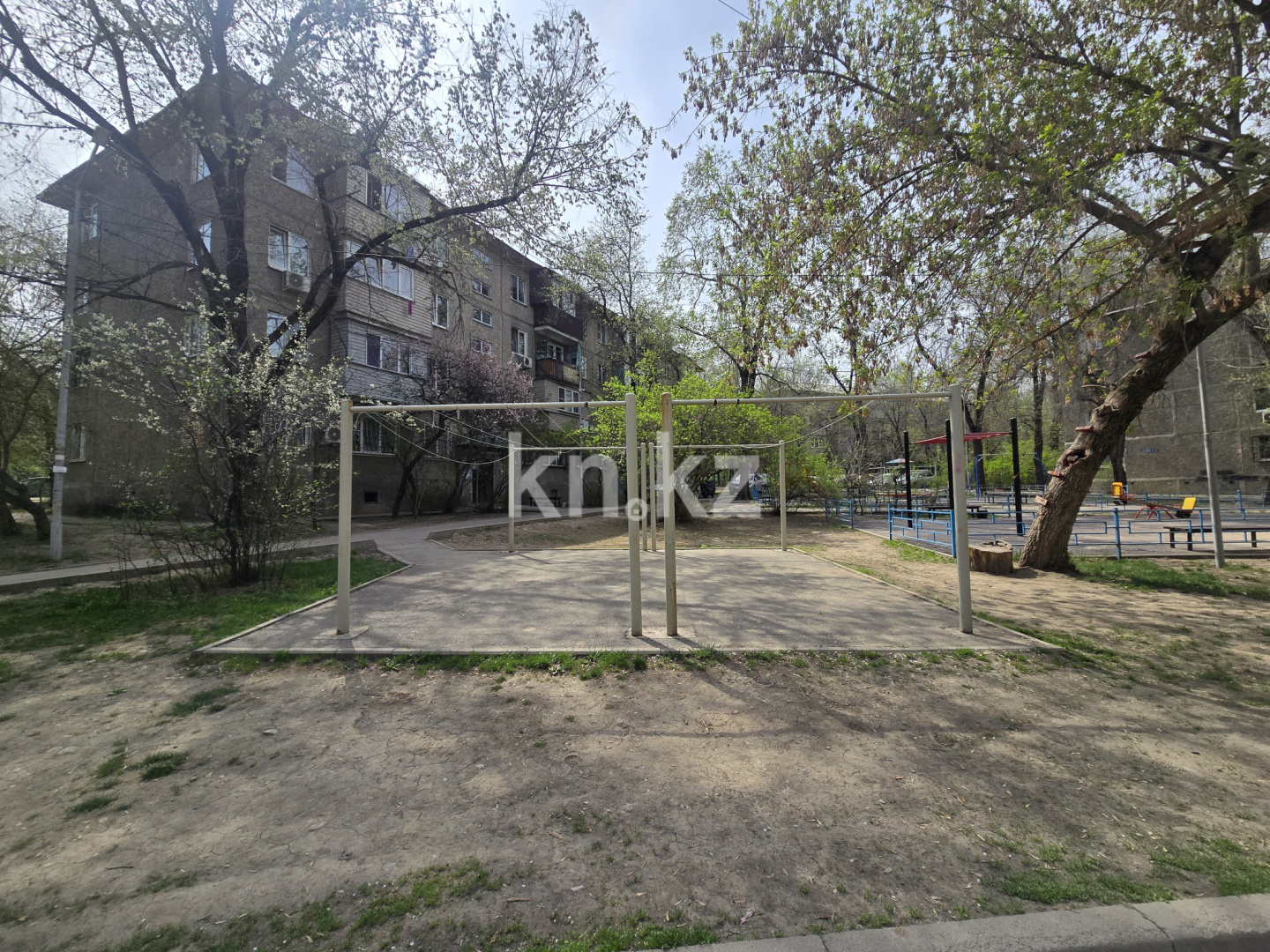 Продажа 2-комнатной квартиры, 42.2 м² в Алматы - фото 9