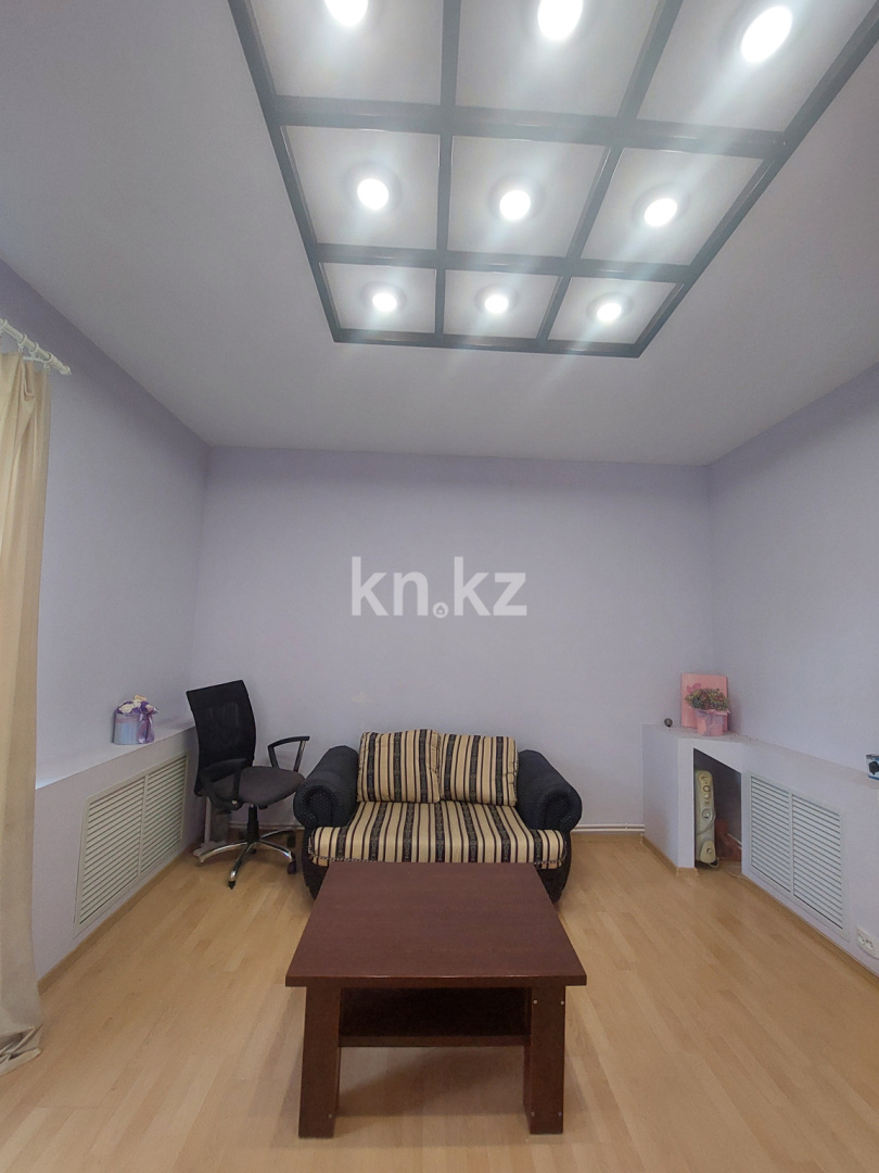 Продажа 2-комнатной квартиры, 57 м², ул. Аханова (Театральная), дом  54 в Караганде - фото 4