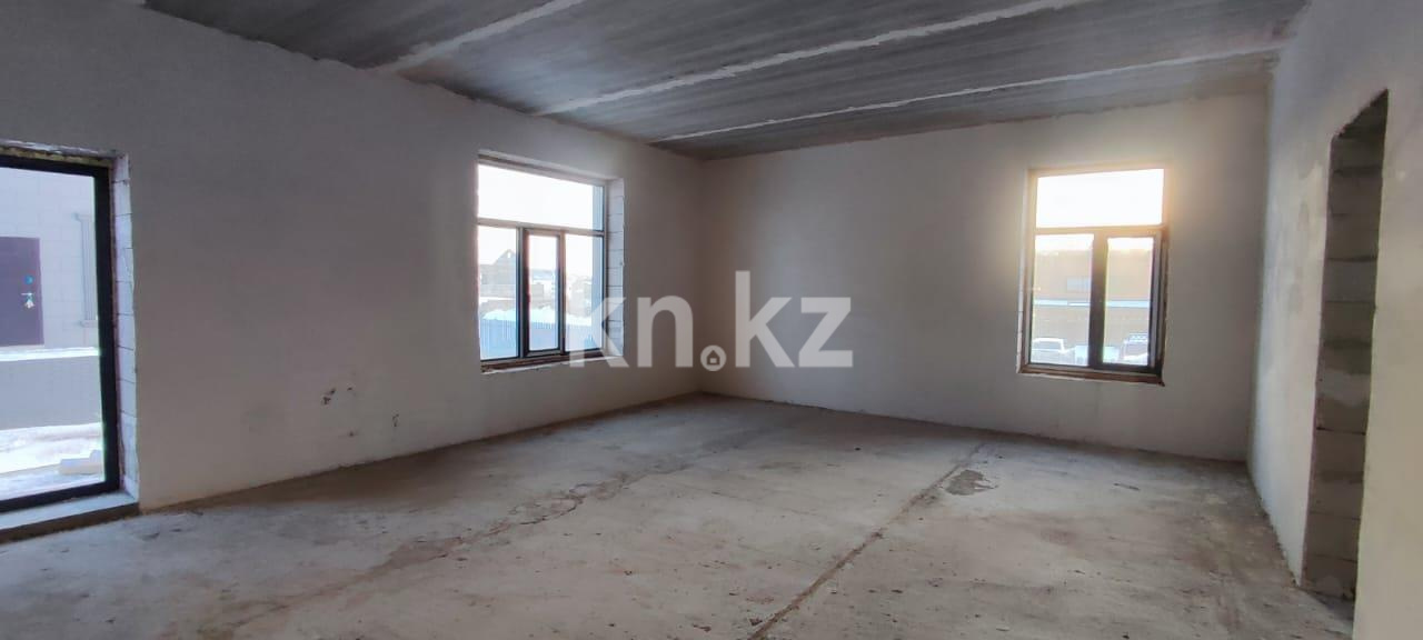 Продажа 4-комнатного дома, 162.4 м², ул. Алтайбаева в Караганде