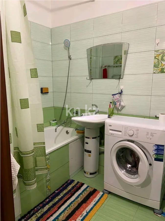 Продажа 1-комнатной квартиры, 40 м², мкр-н Кокжиек, дом  35 в Алматы - фото 3