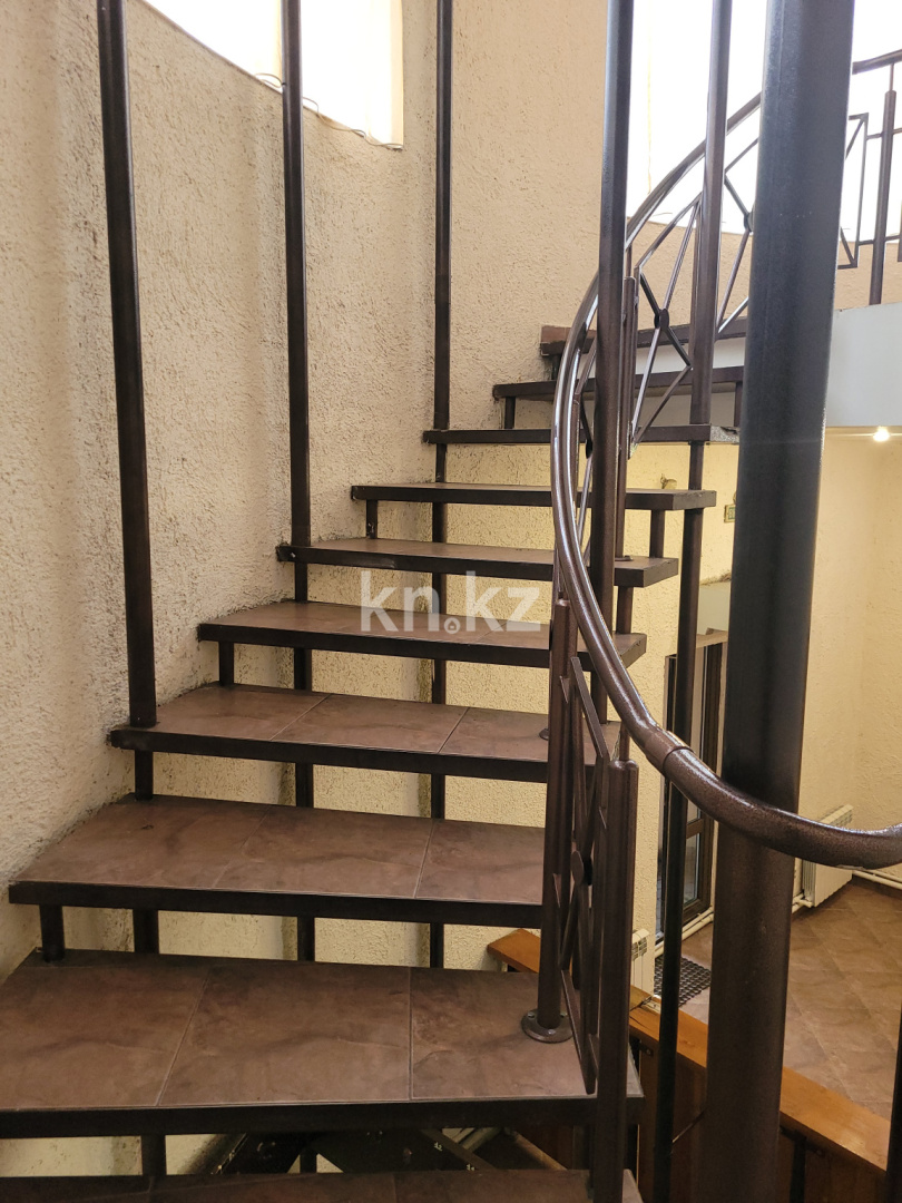 Продажа , 736 м², мкр-н 15 в Караганде - фото 11