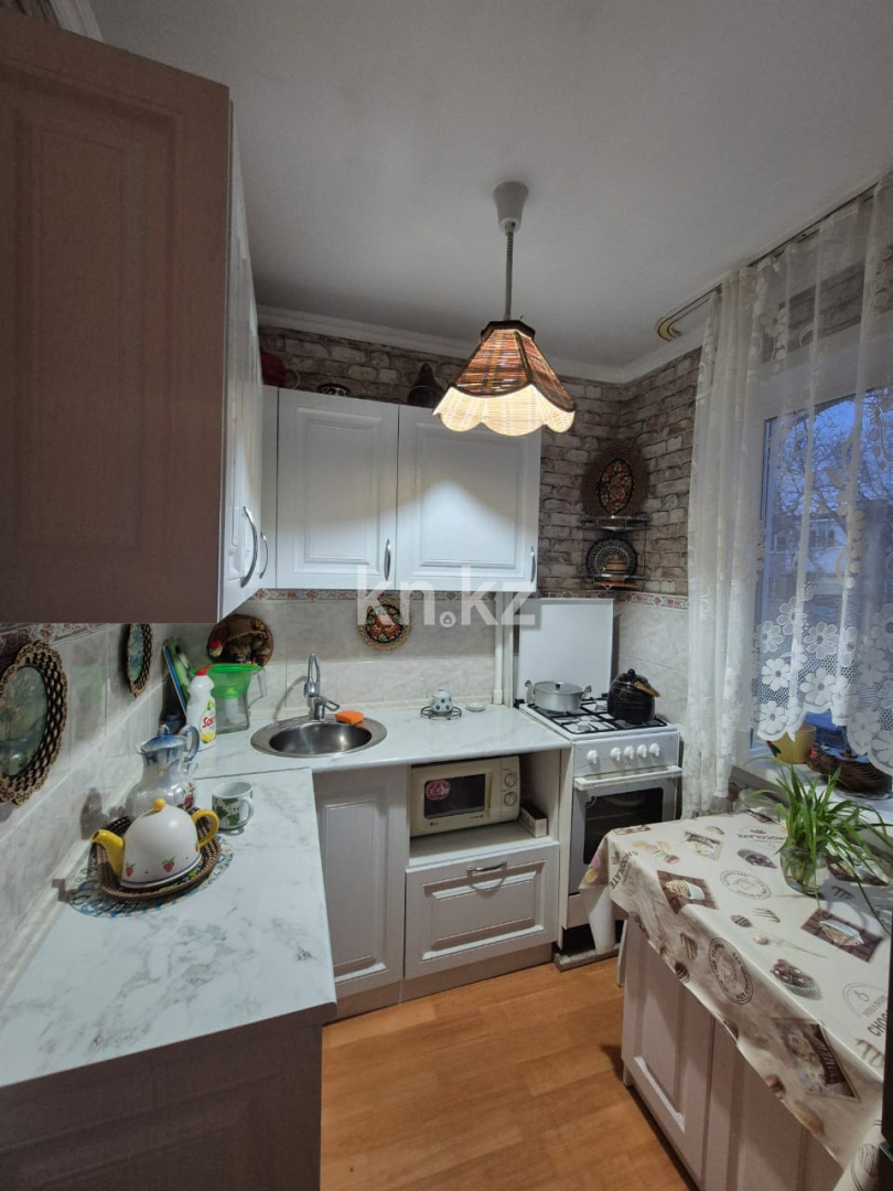 Продажа 2-комнатной квартиры, 43 м², ул. Ержанова, дом  24 в Караганде - фото 4