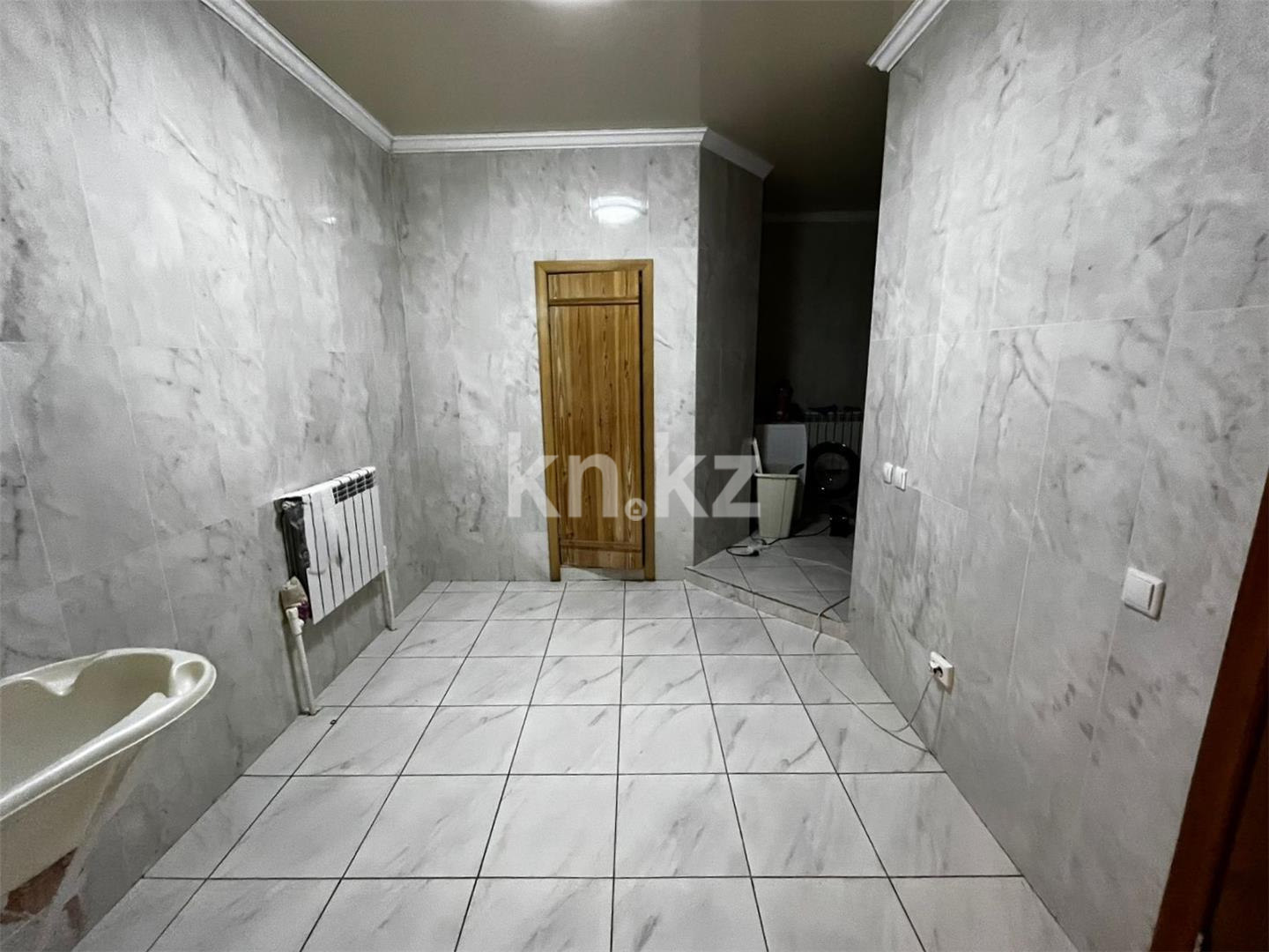 Продажа 9-комнатного дома, 370 м², Таугуль в Караганде - фото 35