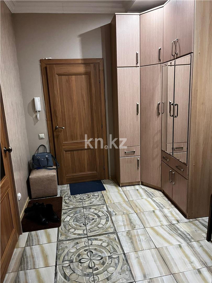 Продажа 3-комнатной квартиры, 90 м², ул. Ермекова в Караганде - фото 15