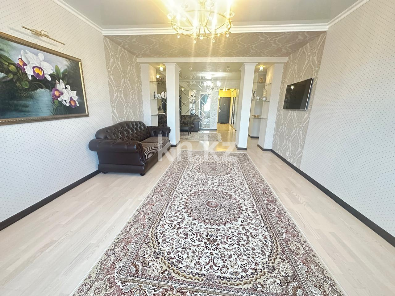 Продажа 3-комнатной квартиры, 117 м², пр. Республики в Караганде