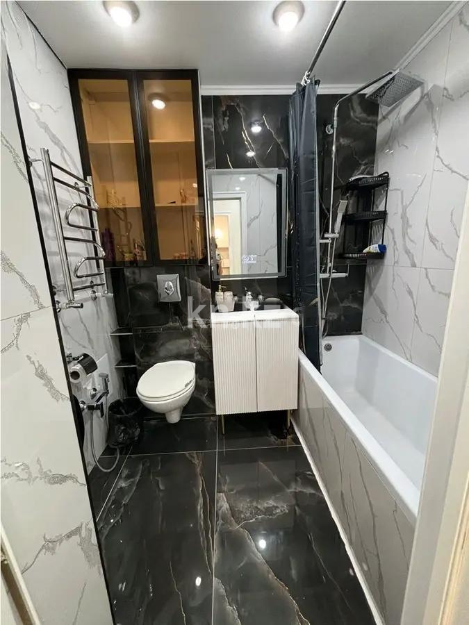 Продажа 2-комнатной квартиры, 52 м², мкр-н Аккент, дом  66 в Алматы - фото 4