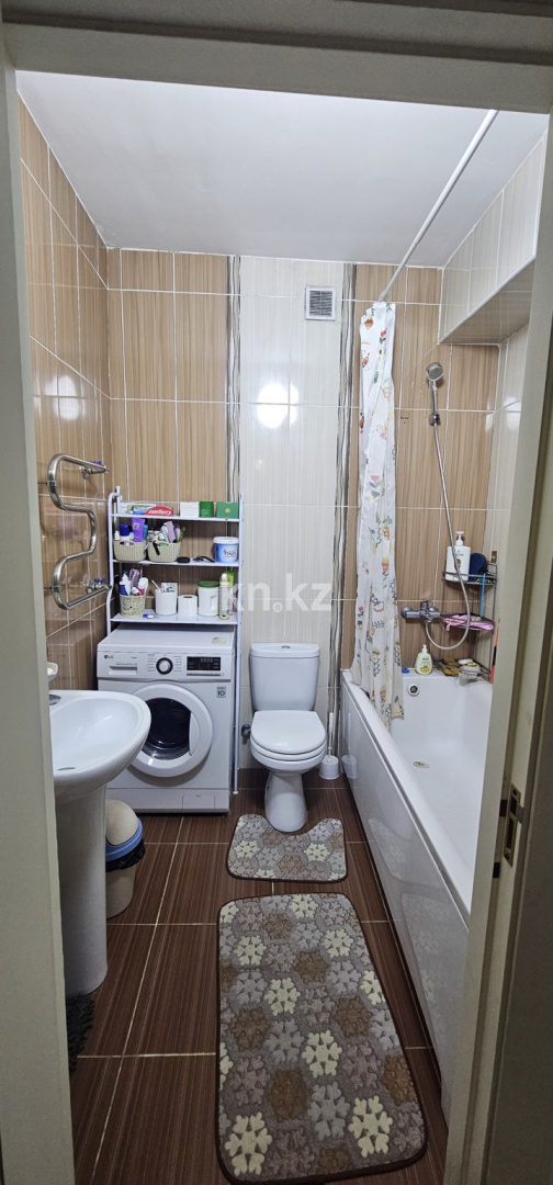 Продажа 2-комнатной квартиры, 65 м², ул. Толе би в Алматы - фото 7