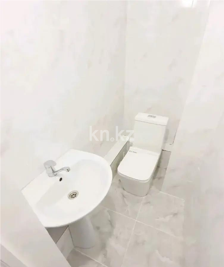 Продажа 3-комнатной квартиры, 71.8 м², пр. Достык, дом  31 в Алматы - фото 4