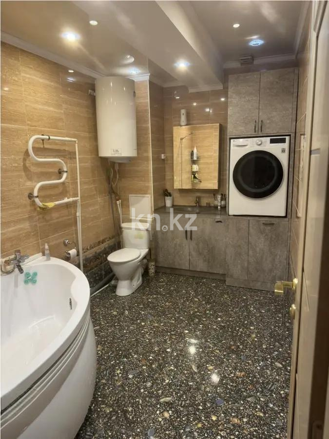 Продажа 3-комнатной квартиры, 85 м², ул. Ержанова, дом  18/6 в Караганде - фото 4