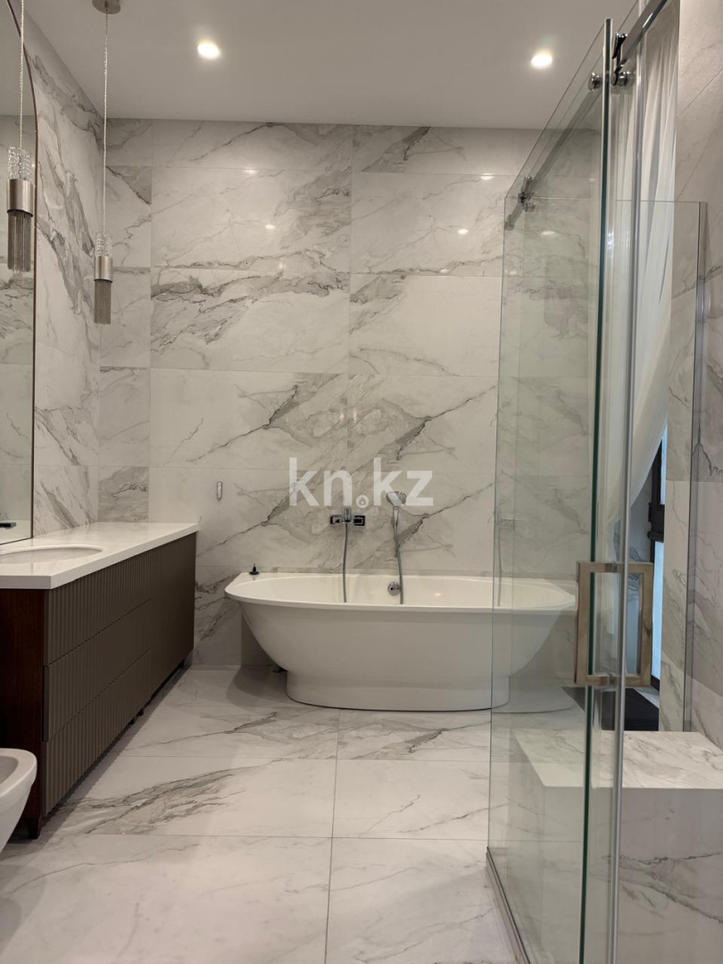 Продажа 4-комнатной квартиры, 230 м² в Алматы - фото 16