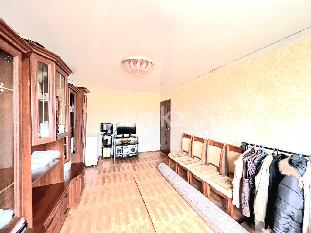 Продажа 3-комнатной квартиры, 61 м², мкр-н 17 в Караганде - фото 2