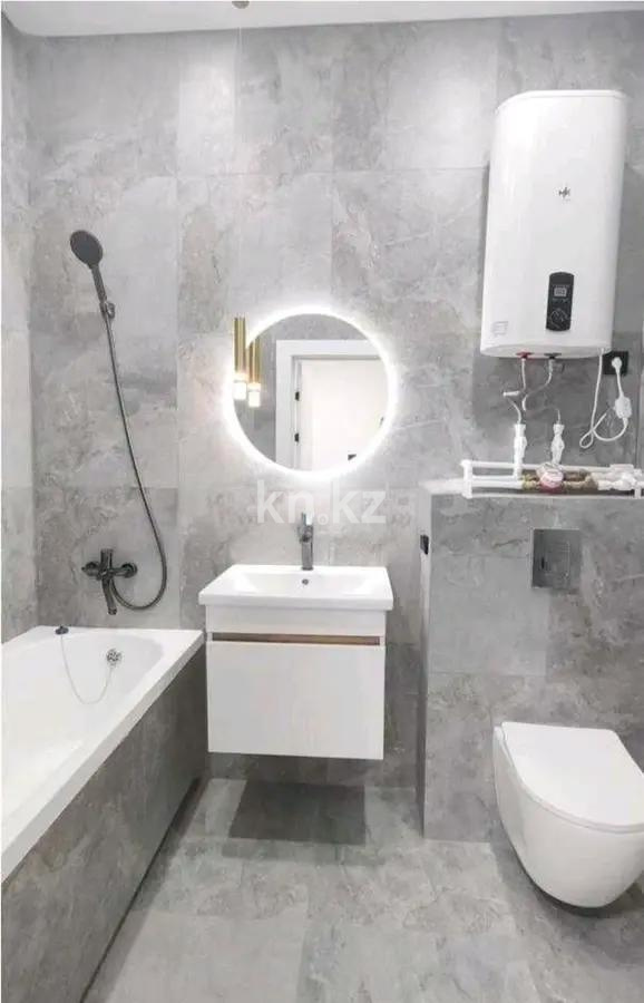 Продажа 2-комнатной квартиры, 63 м², пр. Строителей, дом  33/4 в Караганде - фото 2