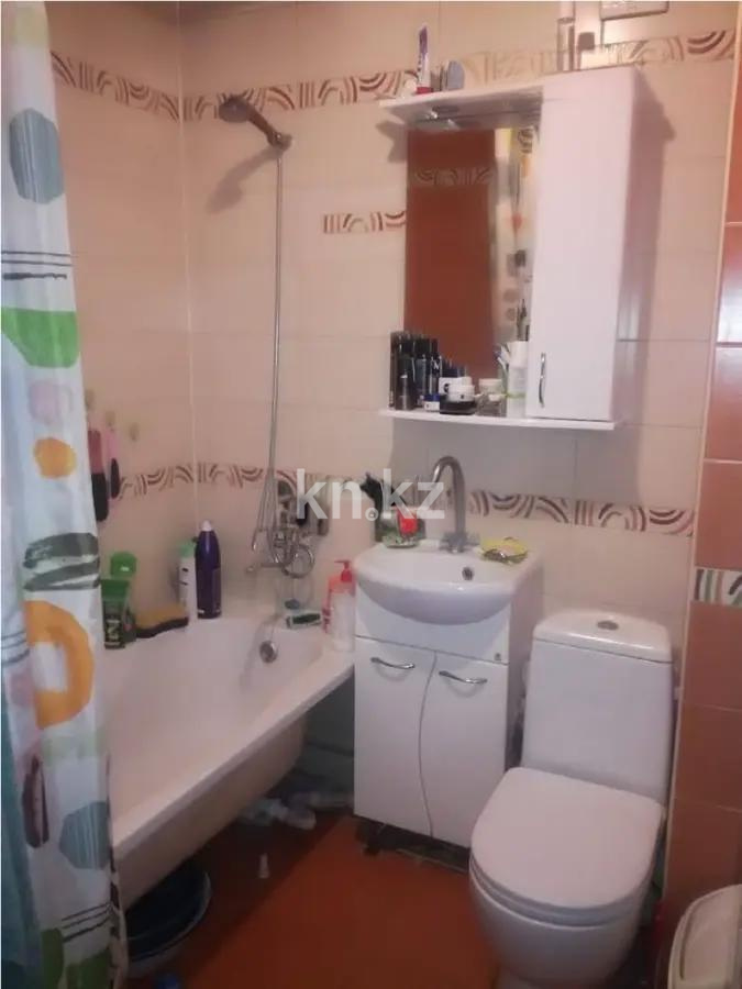 Продажа 3-комнатной квартиры, 59 м², ул. Толе би, дом  226а в Алматы - фото 3