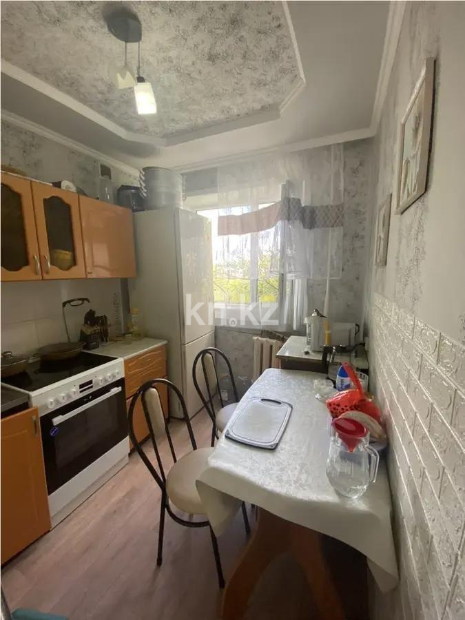 Продажа 3-комнатной квартиры, 63 м², мкр-н Восток-2, дом  14 в Караганде - фото 4