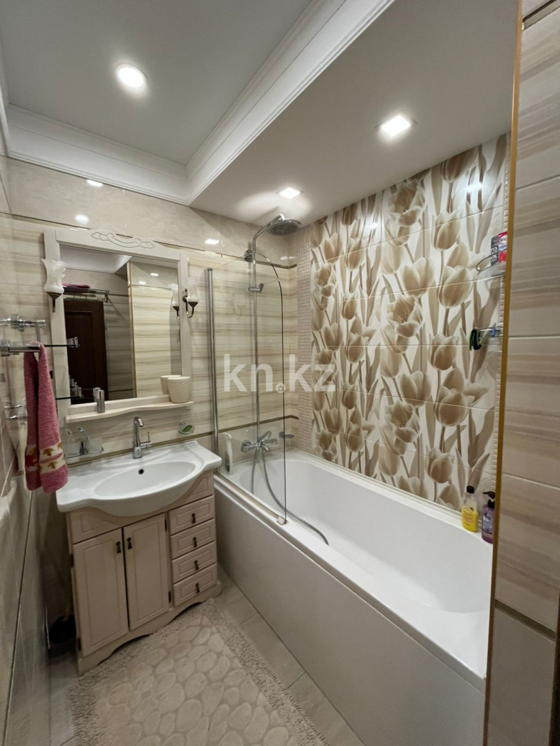 Продажа 4-комнатной квартиры, 122 м², пр. Республики в Караганде - фото 22