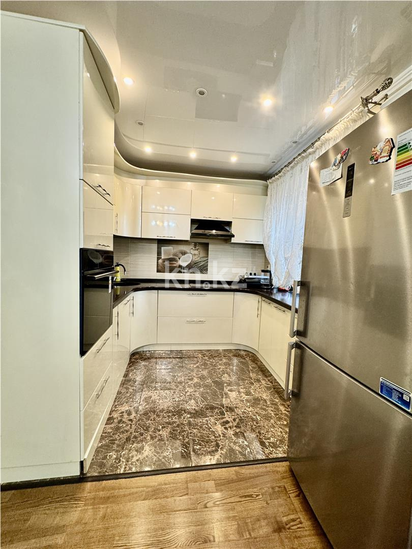 Продажа 4-комнатной квартиры, 93 м², ул. Аманжолова, дом  71 в Караганде - фото 13