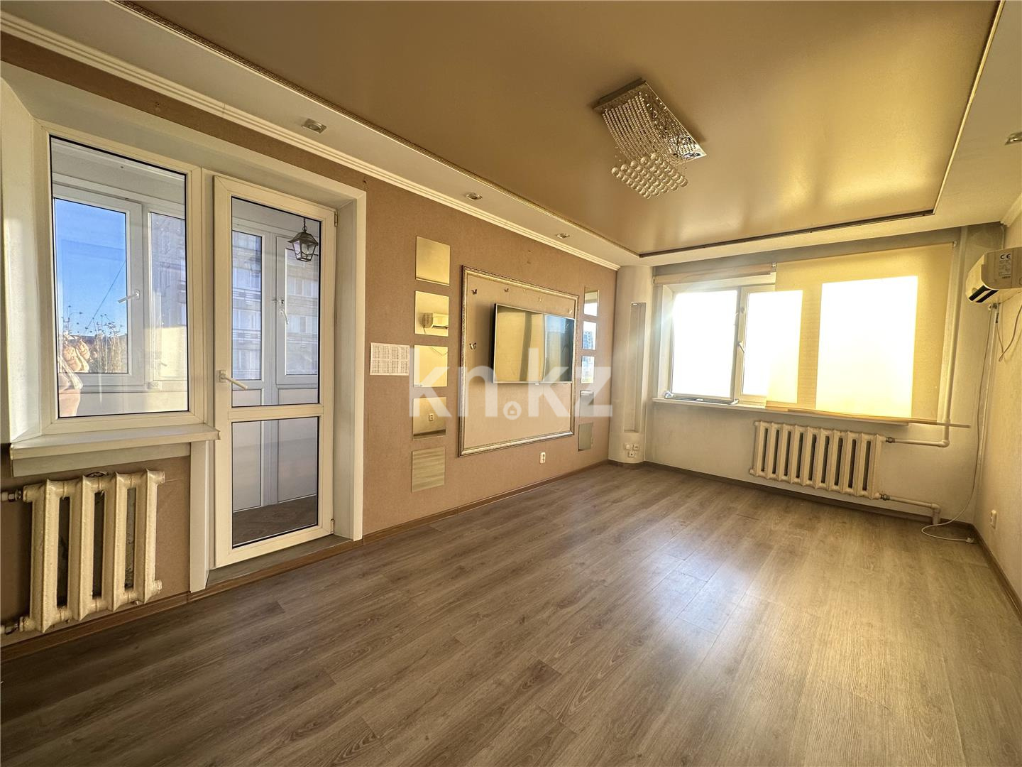 Продажа 3-комнатной квартиры, 61 м², ул. Ержанова в Караганде - фото 3