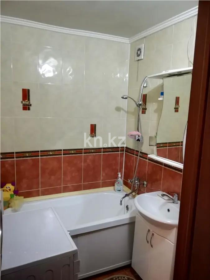 Продажа 3-комнатной квартиры, 54 м², ул. Ермекова, дом  45 в Караганде - фото 3