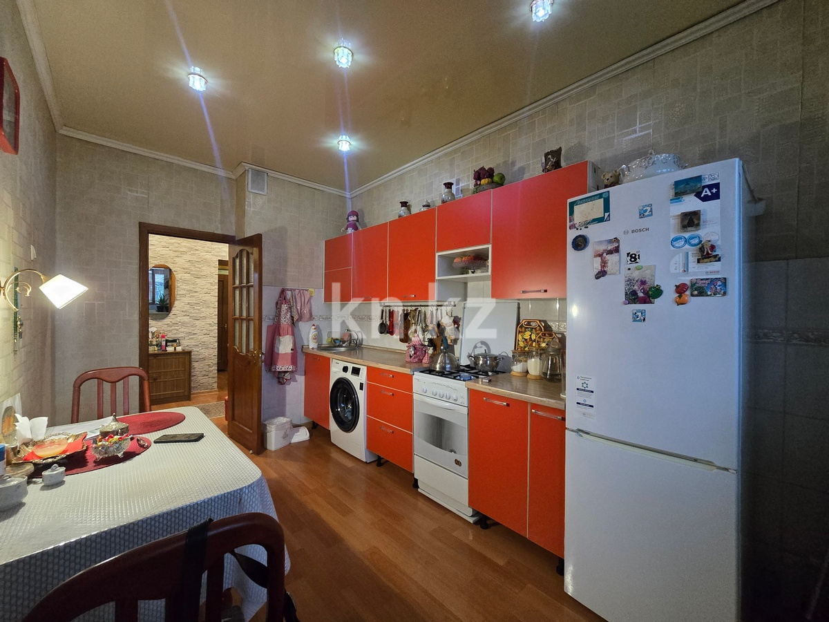 Продажа 2-комнатной квартиры, 53.3 м², мкр-н Тастак-2, дом  19 в Алматы