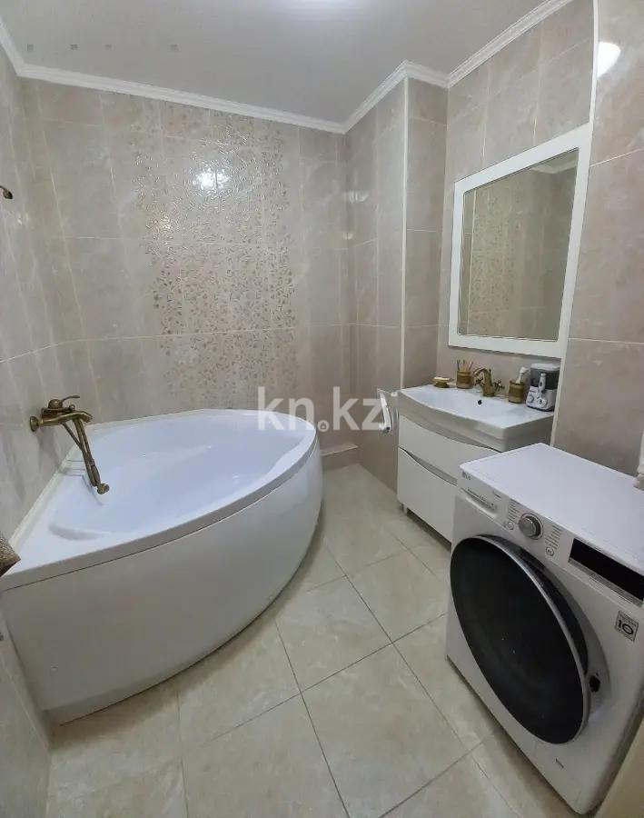 Продажа 3-комнатной квартиры, 92 м², ул. Бокейхана, дом  42 в Астане - фото 5