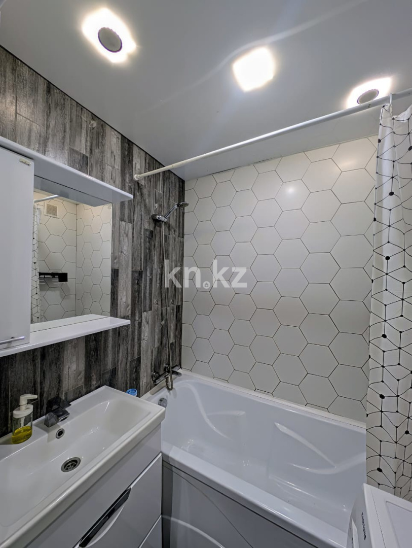 Продажа 3-комнатной квартиры, 63 м² в Уральске - фото 15