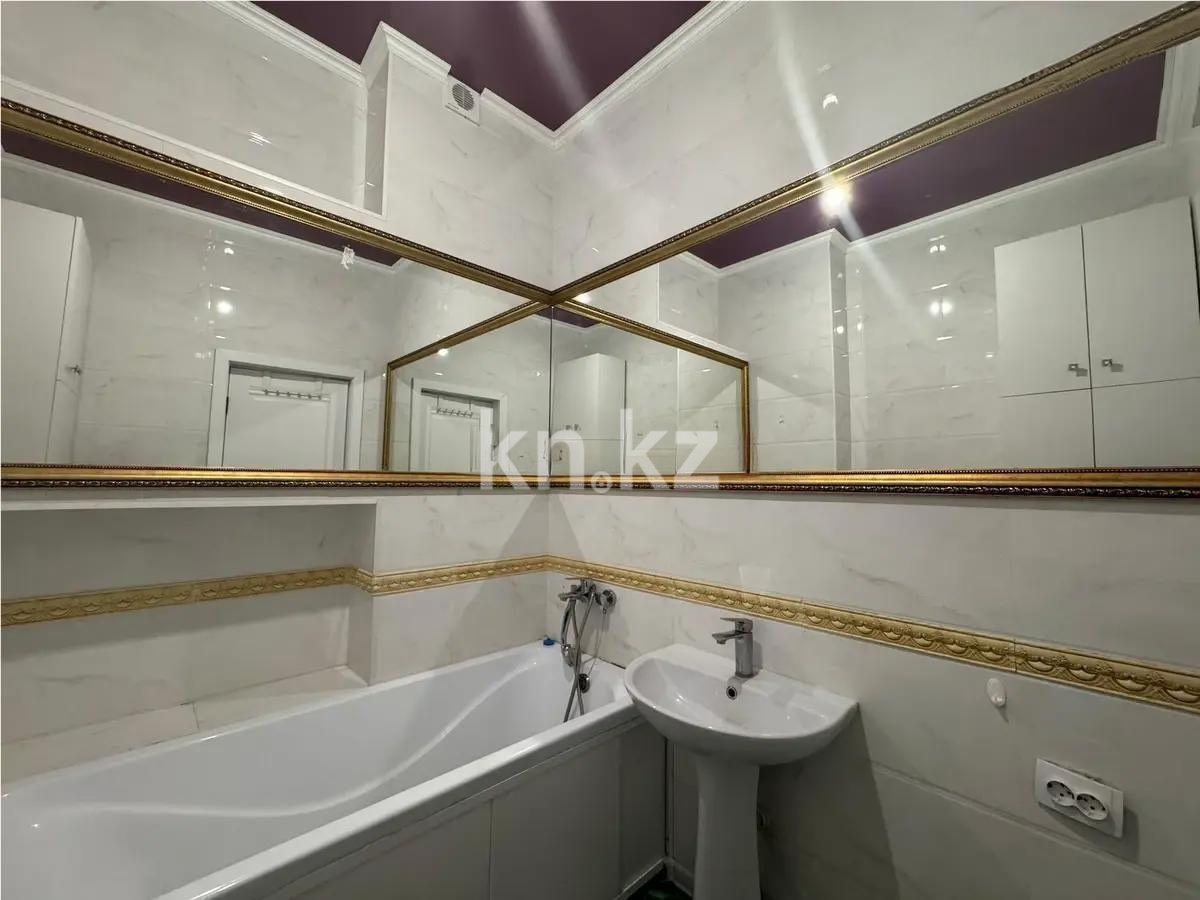 Продажа 3-комнатной квартиры, 100 м², ул. Сауран, дом  18 в Астане - фото 5