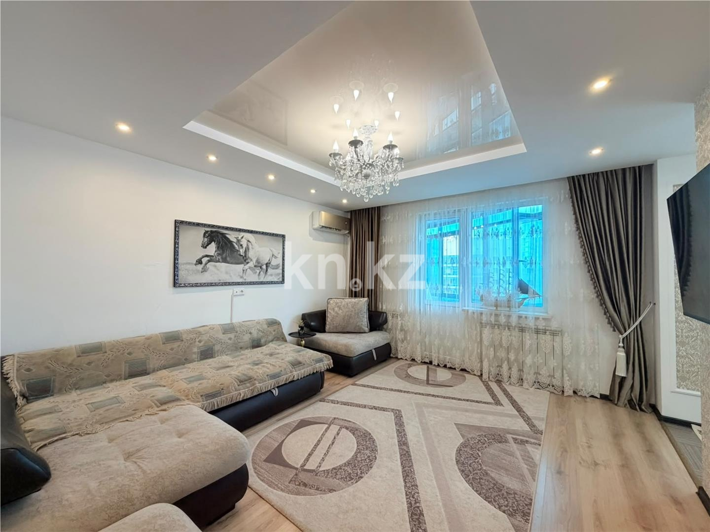 Продажа 4-комнатной квартиры, 107.6 м² в Астане - фото 2