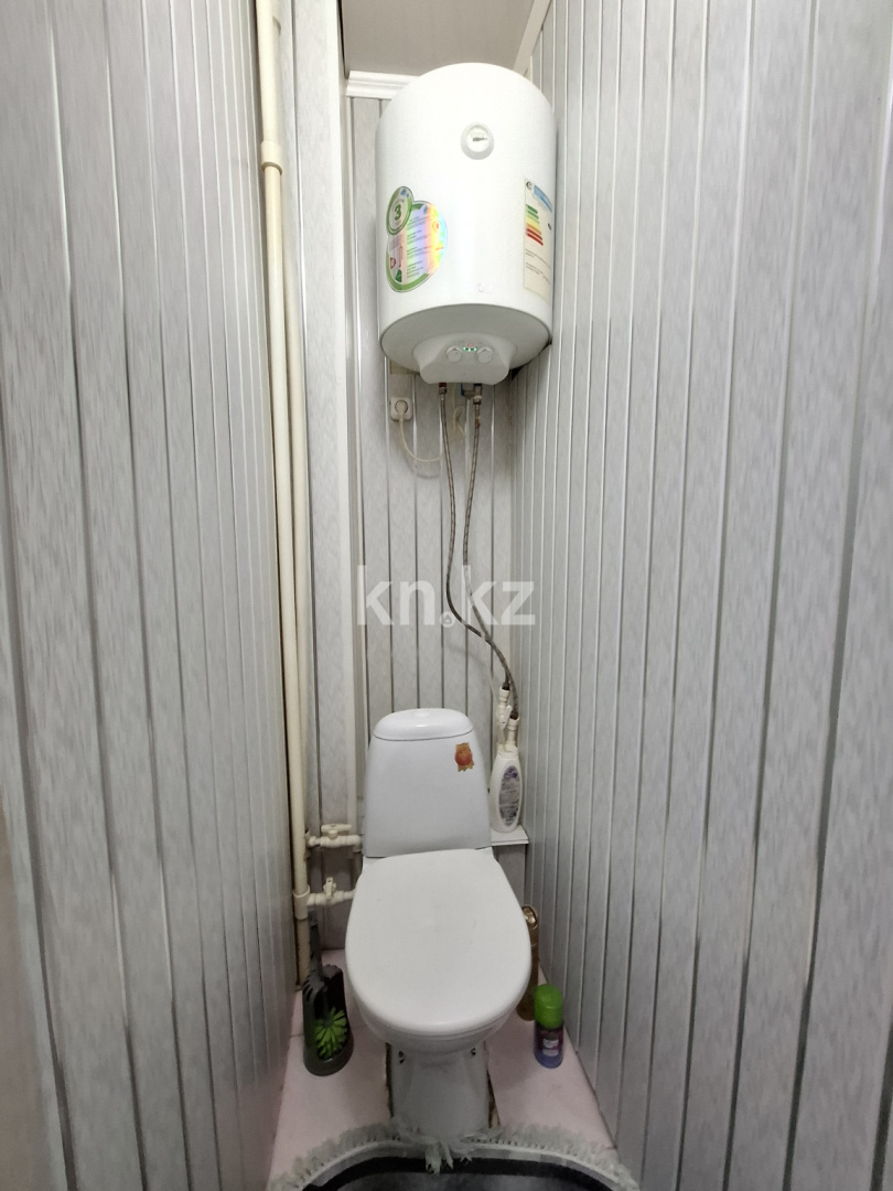 Продажа 2-комнатной квартиры, 45 м², 2 квартал, дом  18 в Караганде - фото 5