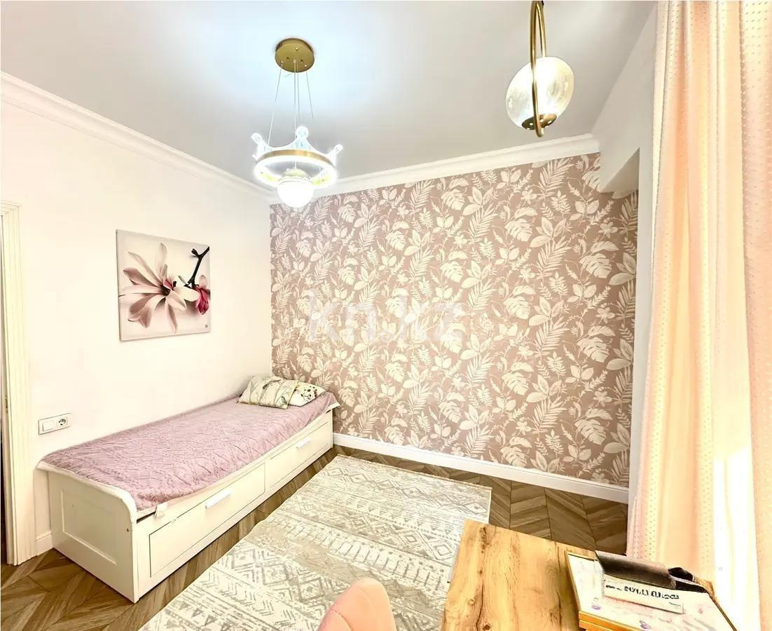 Продажа 4-комнатной квартиры, 145 м², мкр-н Керемет, дом  7/28 в Алматы - фото 3