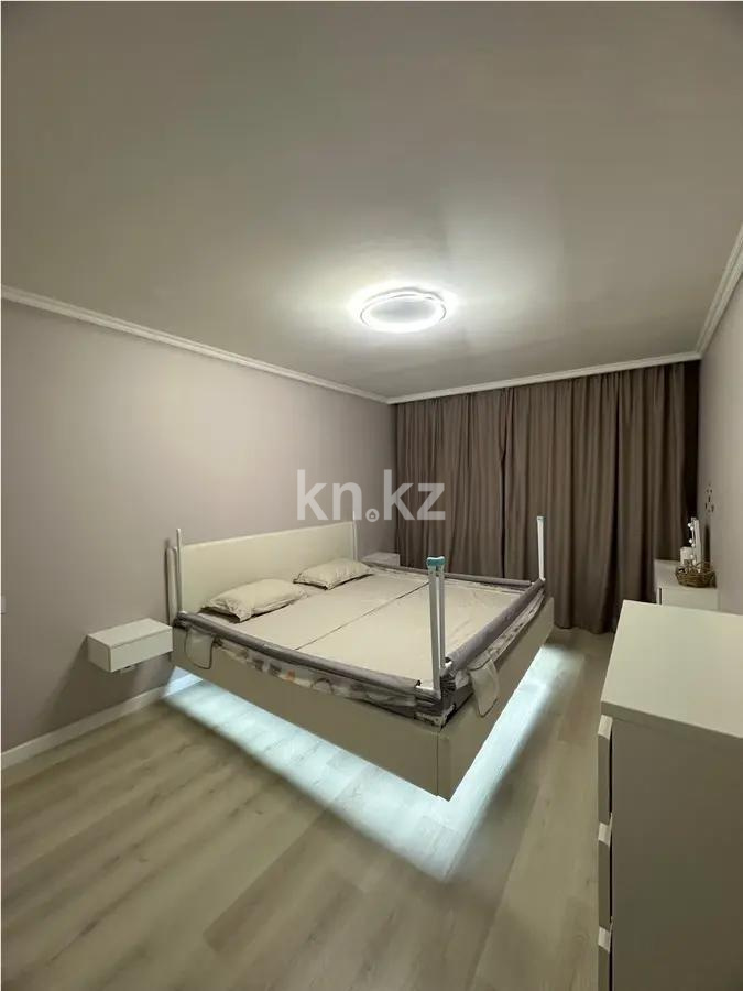 Продажа 3-комнатной квартиры, 62 м², ул. Макатаева, дом  192 в Алматы - фото 2
