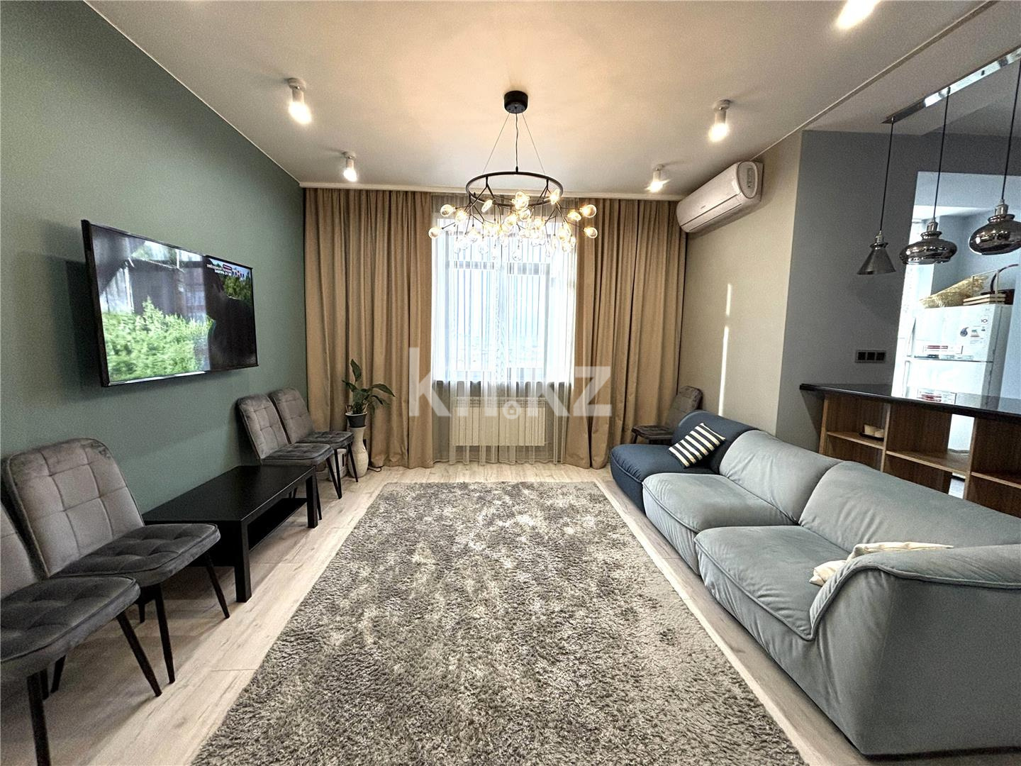 Продажа 2-комнатной квартиры, 94 м², ул. Аманжолова, дом  96/1 в Караганде - фото 2