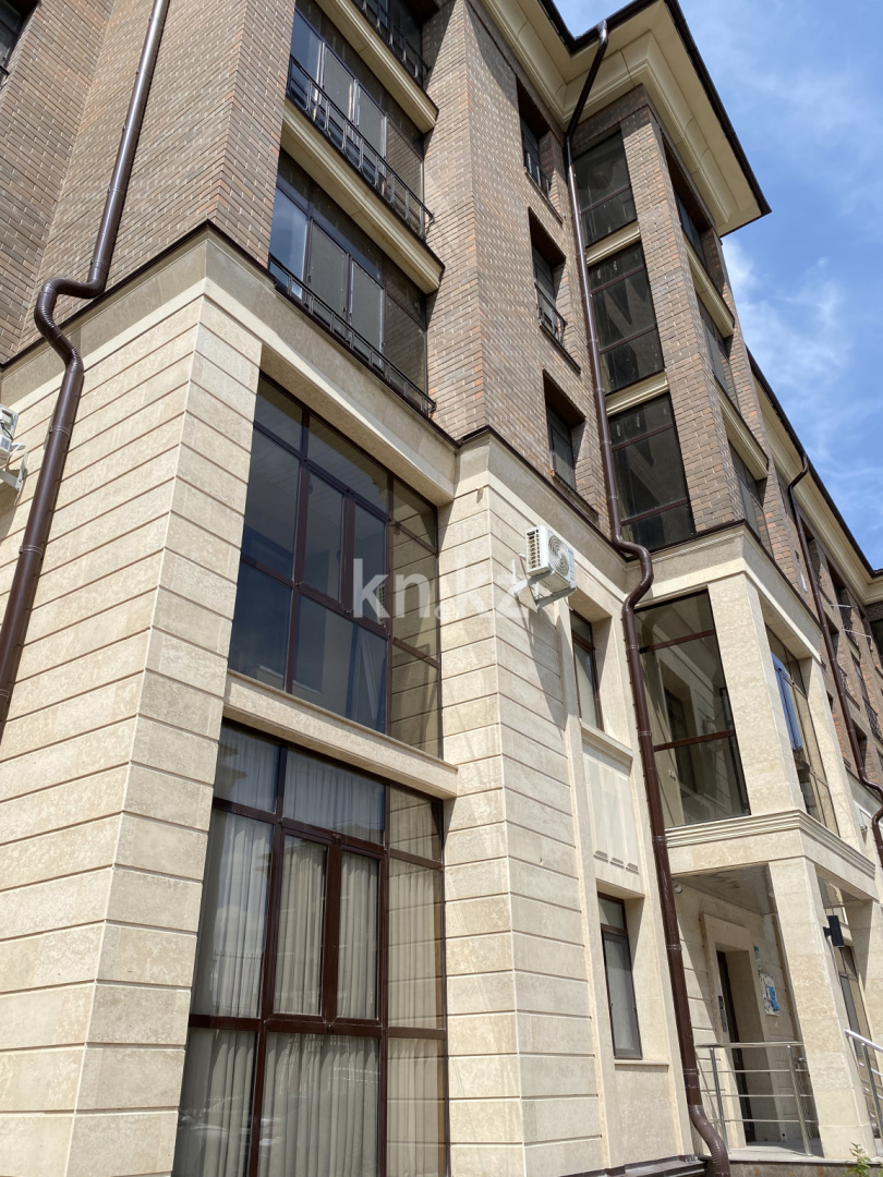 Продажа 5-комнатной квартиры, 147 м², пр. Республики, дом  49/1 в Караганде - фото 3