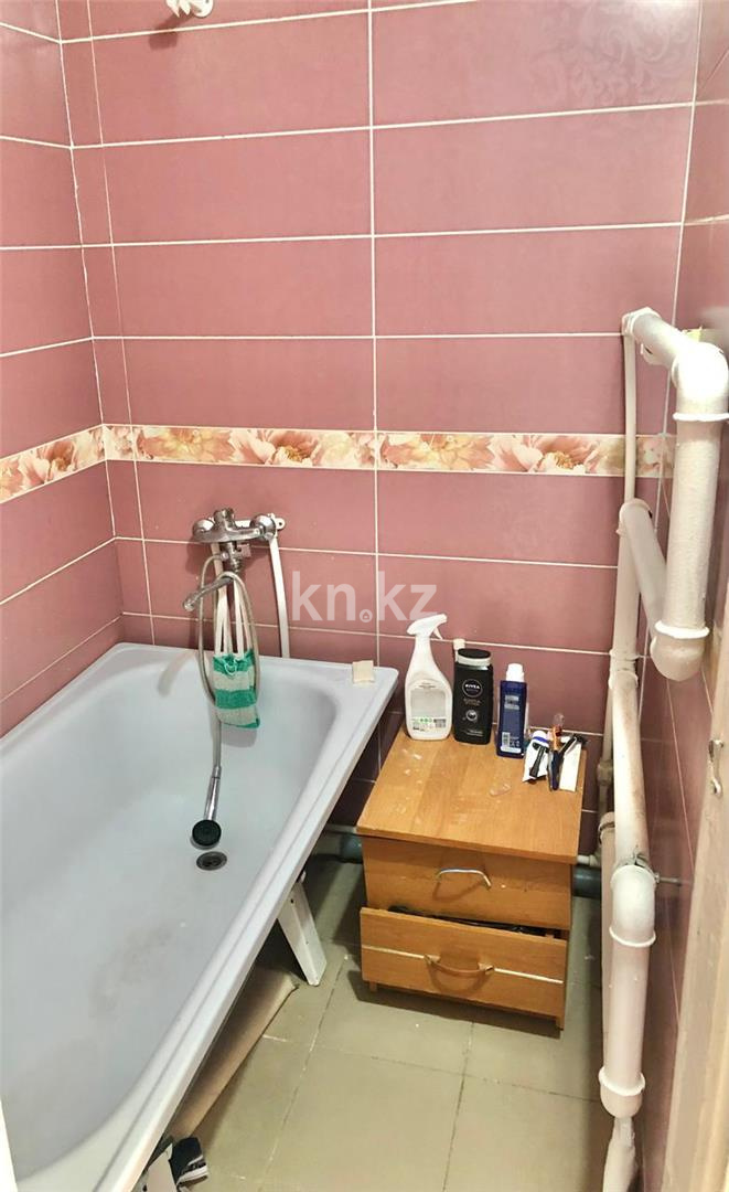 Продажа 3-комнатной квартиры, 62 м², 1 кв-л, дом  16 в Караганде - фото 9