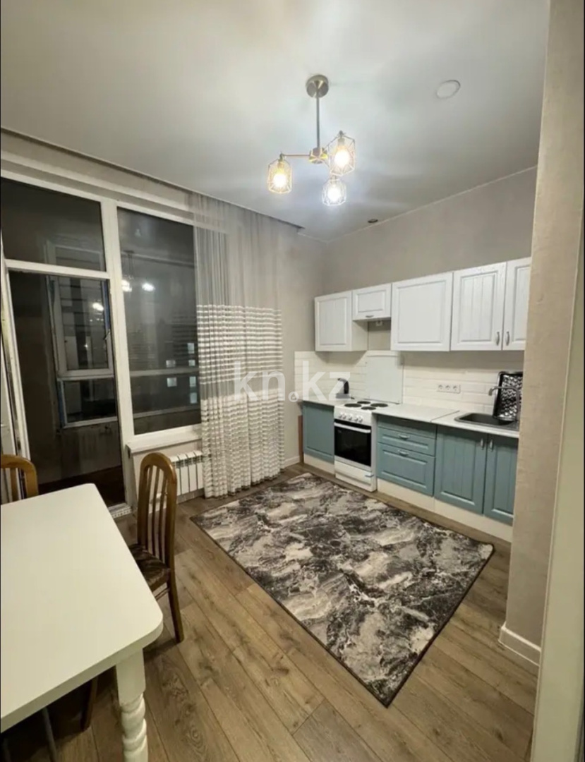 Аренда 1-комнатной квартиры, 42 м² в Астане