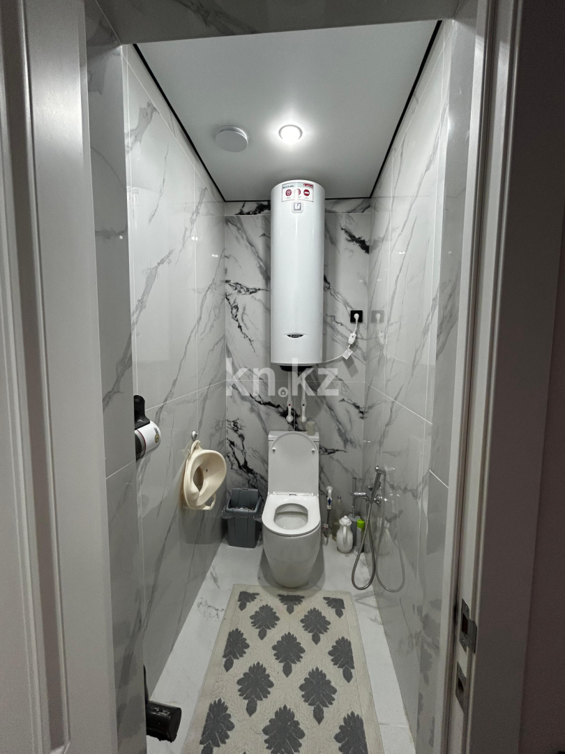 Продажа 3-комнатной квартиры, 75 м², ул. Муканова, дом  61/2 в Караганде - фото 10