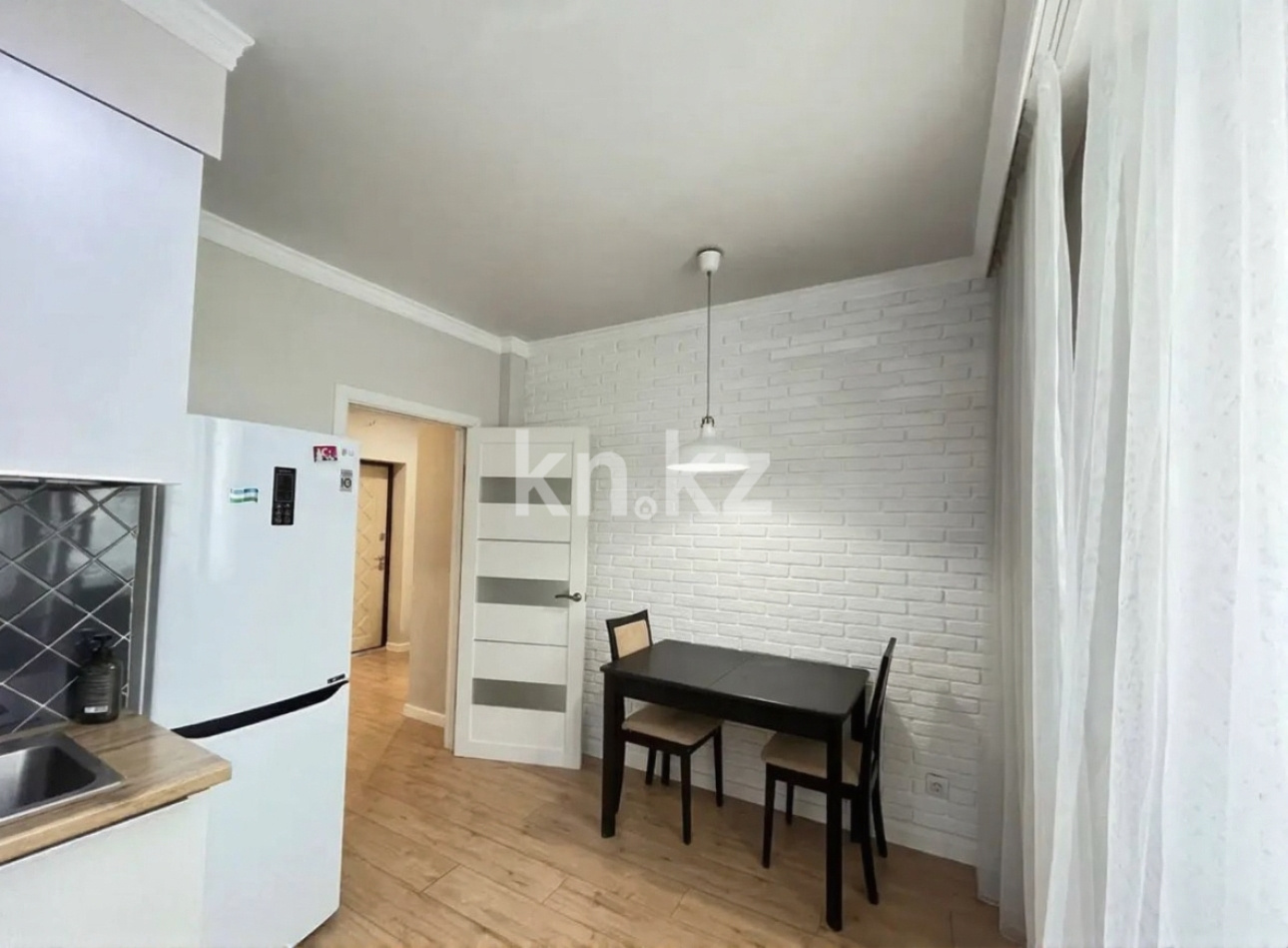 Аренда 1-комнатной квартиры, 40 м², пр. Улы Дала, дом  57 в Астане - фото 2