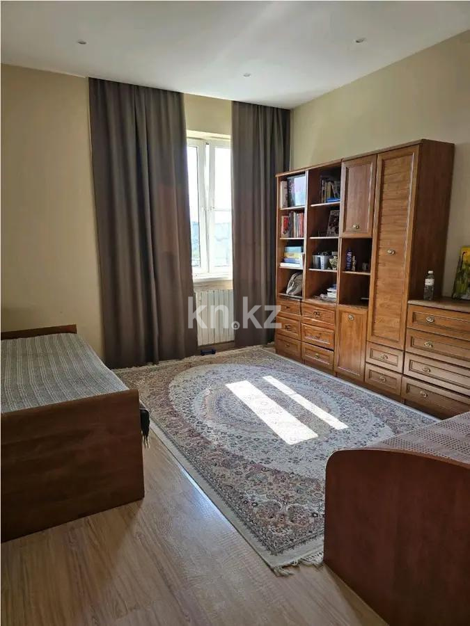 Продажа 3-комнатной квартиры, 93 м², ул. Солодовникова, дом  21а в Алматы