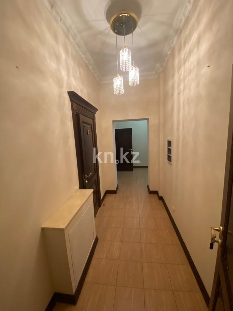 Аренда 10-комнатного дома, 600 м² в Астане - фото 15
