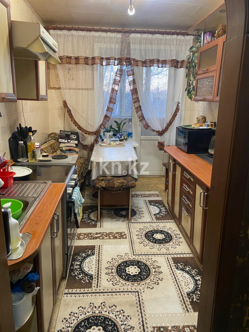 Продажа 4-комнатной квартиры, 90 м² в Караганде