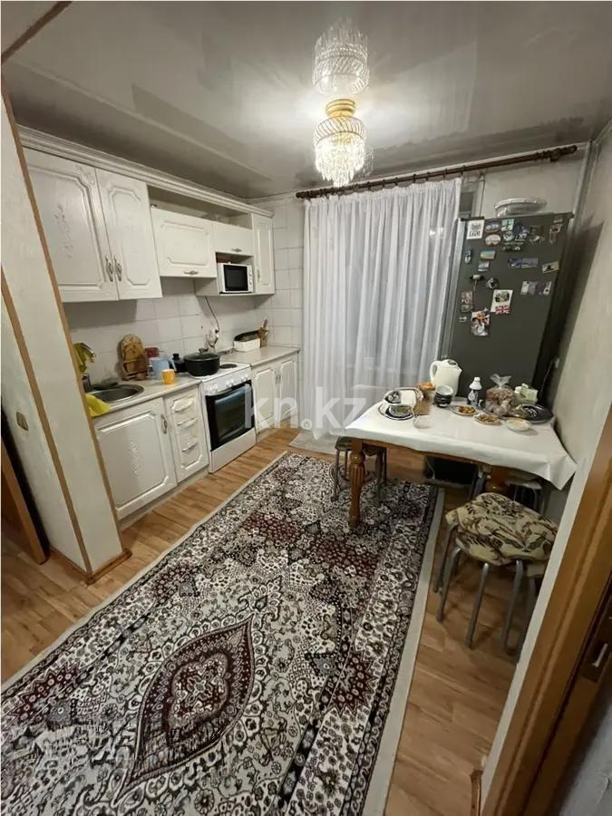 Продажа 3-комнатной квартиры, 63 м², ул. Космонавтов, дом  149 в Караганде - фото 3