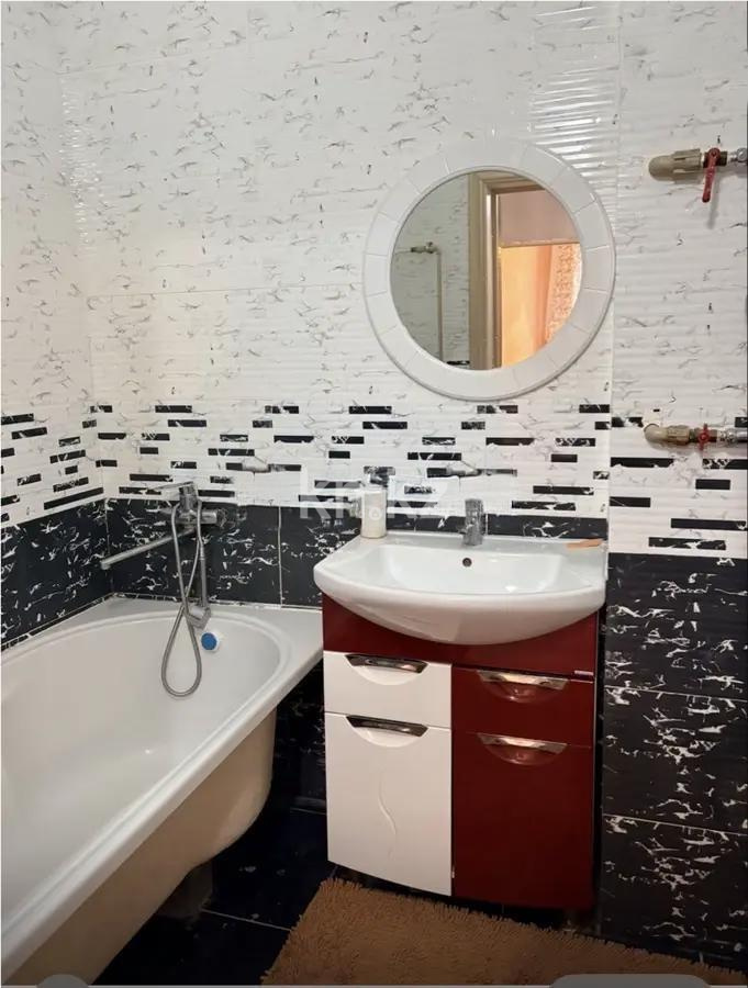 Продажа 2-комнатной квартиры, 60 м², ул. Сауран, дом  4 в Астане - фото 4