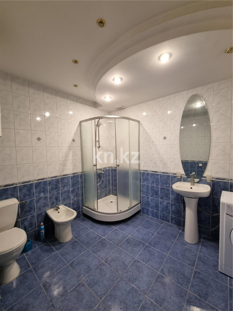 Продажа 1-комнатной квартиры, 52 м², ул. Абая, дом  38 в Караганде - фото 7