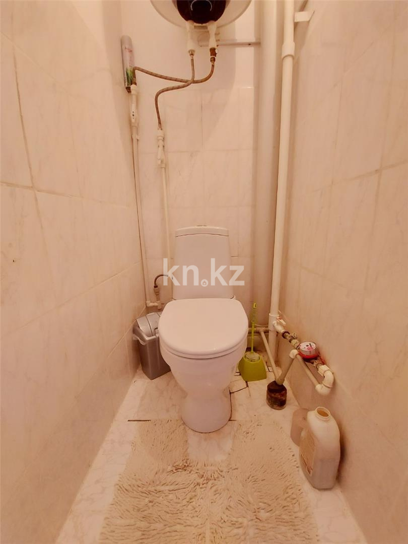 Продажа 3-комнатной квартиры, 63 м², мкр-н Голубые Пруды в Караганде - фото 12