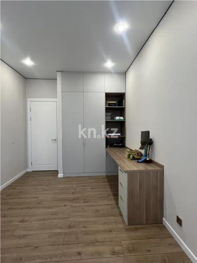 Продажа 4-комнатной квартиры, 136.6 м² в Астане - фото 4