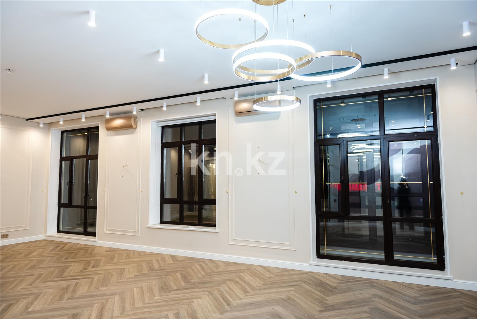 Продажа 6-комнатной квартиры, 345 м², ул. Муканова, дом  53 в Караганде - фото 4